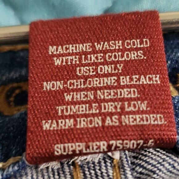 Arizona Jean Co. Super Skinny. Button/Zipper Closure. Junior Size 19 Short - Picture 11 of 12